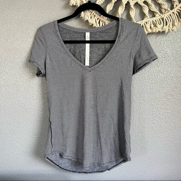 Striped Lululemon V-Neck - Picture 1 of 2